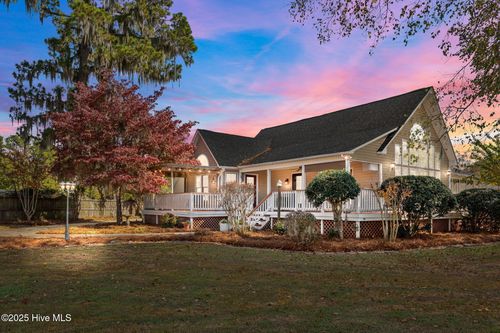 100 Goose Creek Dr, Washington, NC, 27889-8606 | Card Image