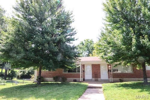 414 S Cadillac Dr, Saint Charles, MO, 63301-1352 | Card Image