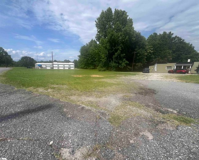 600 N Main St, Home with 0 bedrooms, 0 bathrooms and null parking in Honea Path SC | Image 10