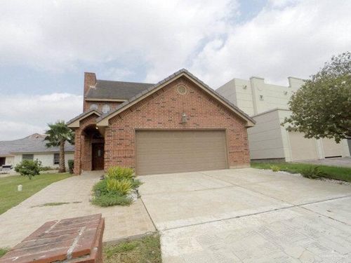 204 San Saba St, Mission, TX, 78572-7460 | Card Image