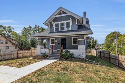 4100 Chestnut Street, House other with 3 bedrooms, 2 bathrooms and null parking in Kansas City MO | Image 3