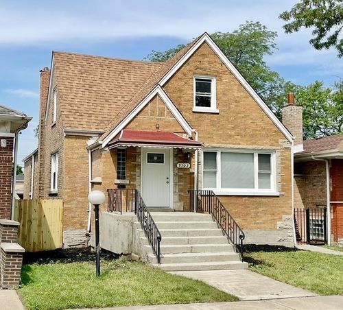 9302 S Eberhart Ave, Chicago, IL, 60619-7417 | Card Image