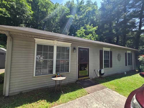 2604 Grandin Rd Sw, Roanoke, VA, 24015-3923 | Card Image
