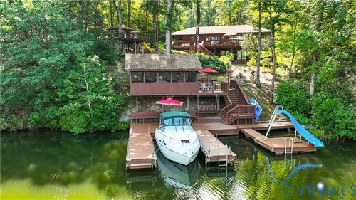 958 Pine Harbour Dr, MINERAL, VA, 23117-4638 | Card Image