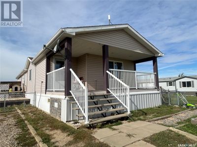 187 Robinson Ave, House other with 4 bedrooms, 2 bathrooms and null parking in Macoun SK | Image 2