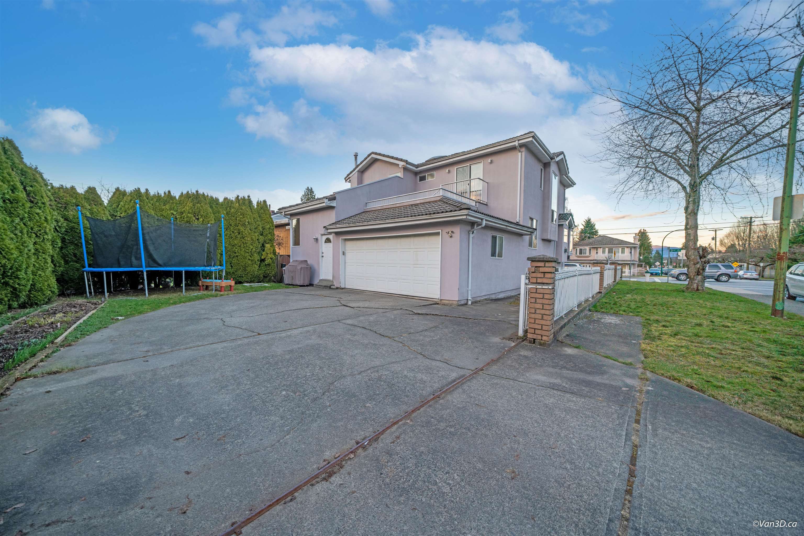 7469 2 Nd Street, House other with 5 bedrooms, 3 bathrooms and 2 parking in Burnaby BC | Image 16