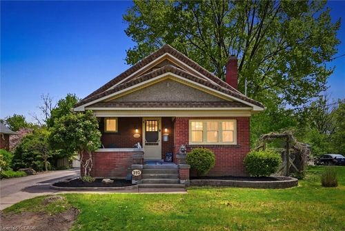 392 Queenston St, St. Catharines, ON, L2P2X9 | Card Image