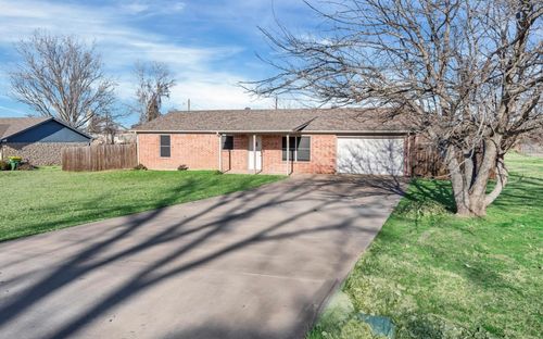 513 Ranch Rd, Granbury, TX, 76049-6733 | Card Image
