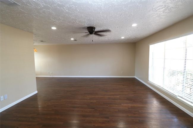 20123 Chipplegate Ln, House other with 3 bedrooms, 2 bathrooms and 2 parking in Humble TX | Image 10