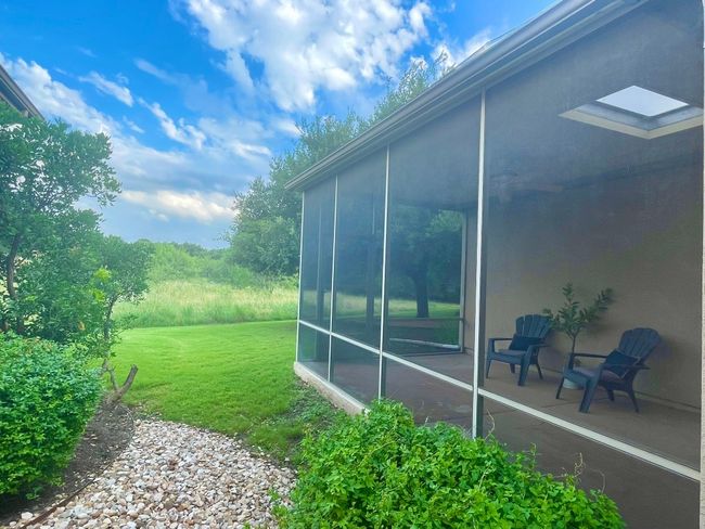 Extra large screened porch | Image 15