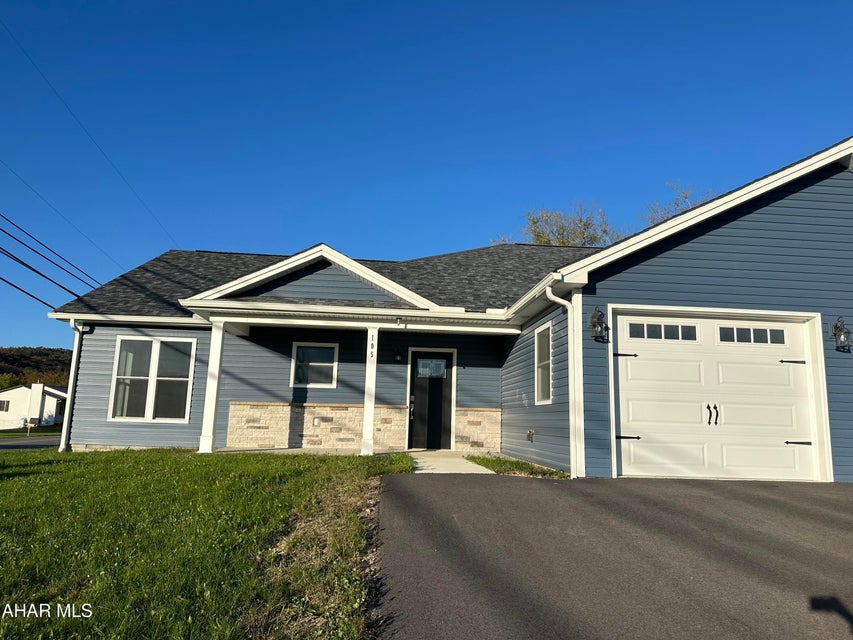 Red Tail Cir, Duncansville, PA 16635