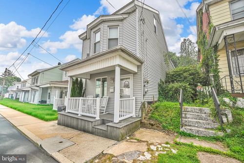 208 S Balliet St, FRACKVILLE, PA, 17931-2106 | Card Image