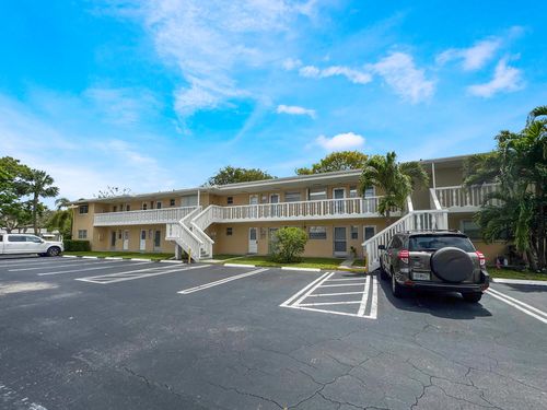 apt-204-2213 Ne 1st Ct, Boynton Beach, FL, 33435-2320 | Card Image