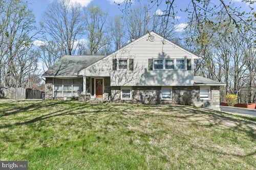 2509 Highland Ave, BROOMALL, PA, 19008-1701 | Card Image