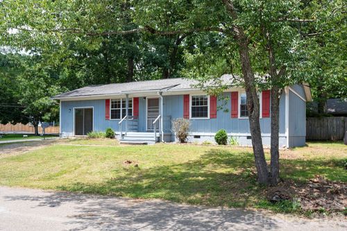 400 Hiawassee Ave, Black Mountain, NC, 28711-2829 | Card Image