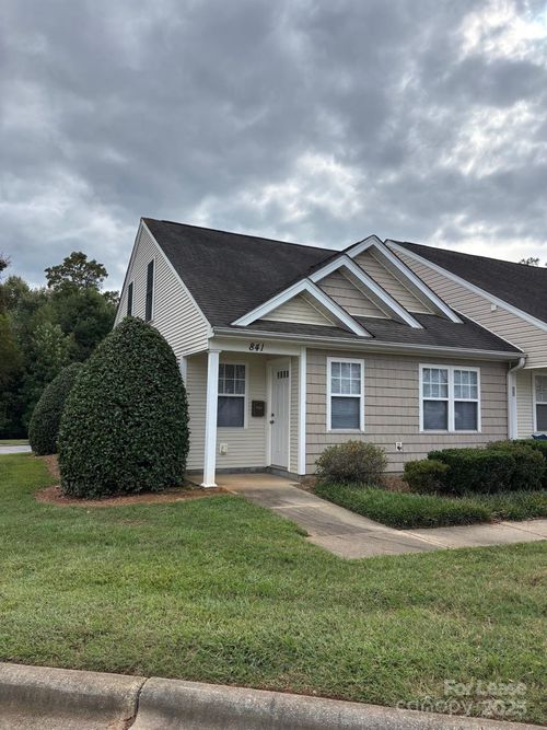 841 Impala Dr, Statesville, NC, 28677-4263 | Card Image