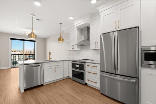 412-99 Foundry Pl, Portsmouth, NH, 03801 | Card Image