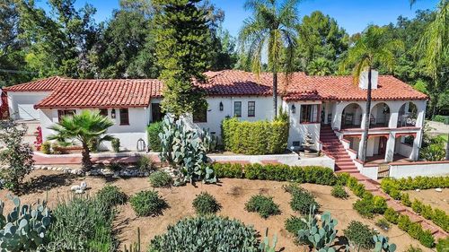 1804 Valle Vista Dr, Redlands, CA, 92373-7247 | Card Image