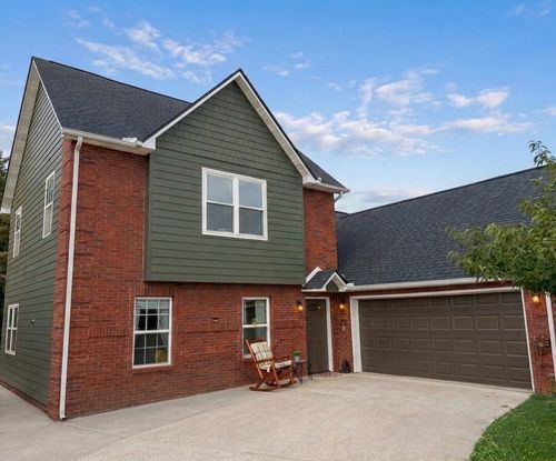 2811 Best Rd, Maryville, TN, 37803-1000 | Card Image