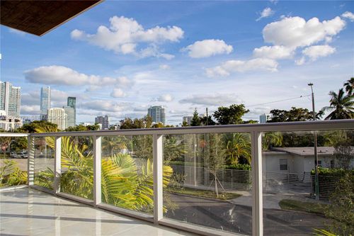 202-529 Sw 11th St, Miami, FL, 33129-1062 | Card Image