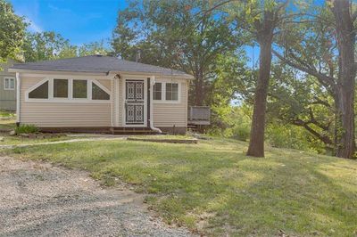 5963 Barker Road, House other with 3 bedrooms, 1 bathrooms and null parking in Shawnee KS | Image 1