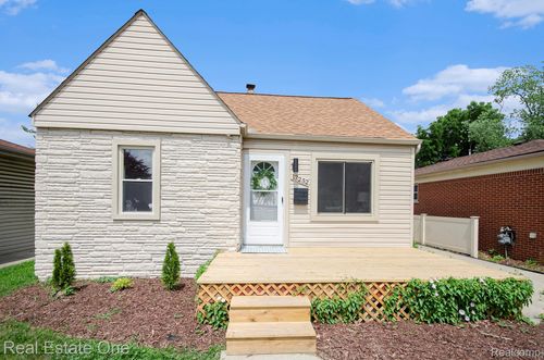 17252 Horger Ave, Allen Park, MI, 48101-2839 | Card Image