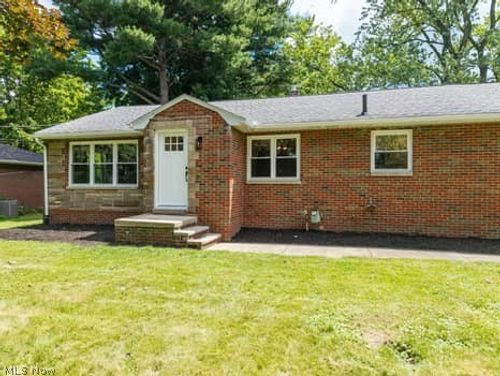 2805 N Glencoe Dr, Coventry Township, OH, 44319-1766 | Card Image