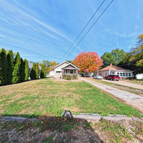 118 W 3rd St, Streator, IL, 61364-1264 | Card Image