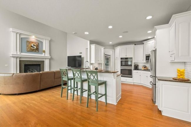 2704 Sw Gray Ln, House other with 5 bedrooms, 5 bathrooms and null parking in Lee's Summit MO | Image 14