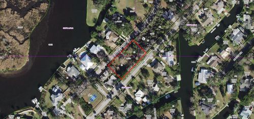 460 Nw 14th Pl, Crystal River, FL, 34428-3853 | Card Image