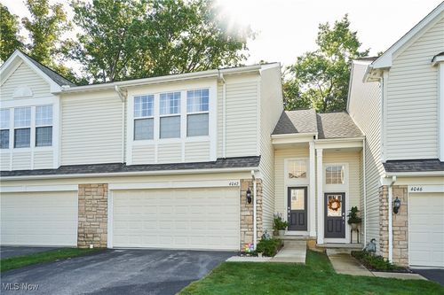 4042 Gardiner Run, Copley, OH, 44321-3164 | Card Image