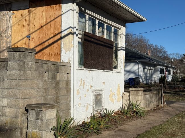 1 Knox St, House other with 3 bedrooms, 1 bathrooms and 6 parking in Enfield CT | Image 4