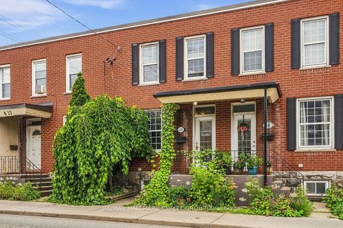 439 Kent St, Ottawa, ON, K2P2B4 | Card Image