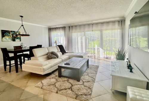 401-11863 Wimbledon Cir, Wellington, FL, 33414-6037 | Card Image
