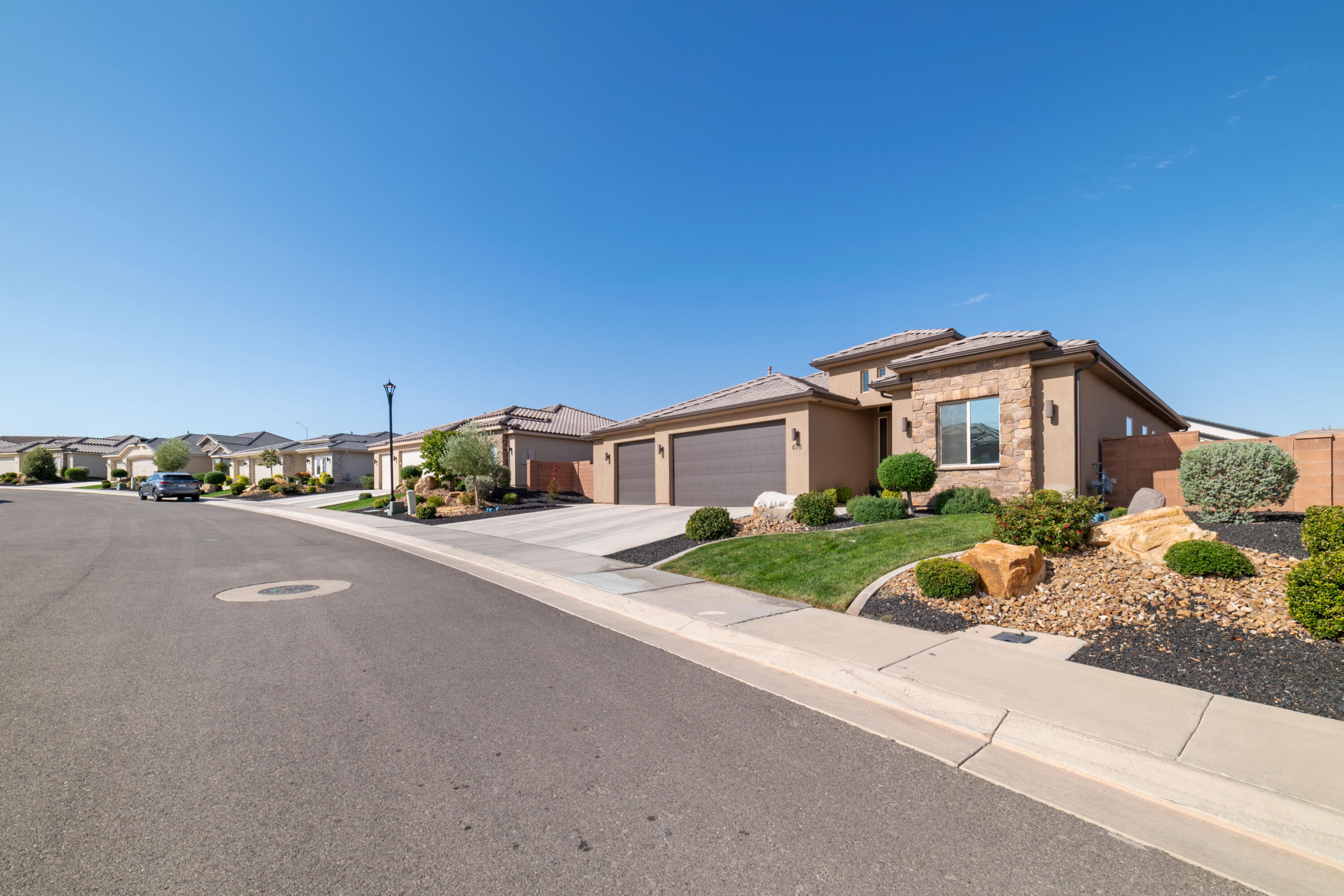 Albano Way, Saint George, UT 84770