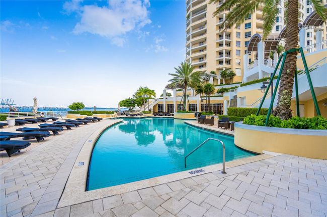 APT-3803 - 848 Brickell Key Dr, Condo with 1 bedrooms, 2 bathrooms and null parking in Miami FL | Image 36