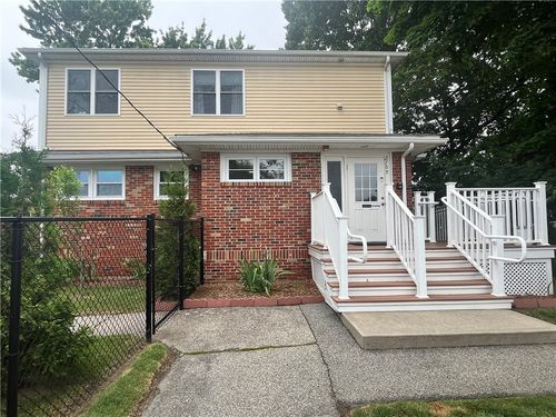 2789 Post Rd, Warwick, RI, 02886-3001 | Card Image
