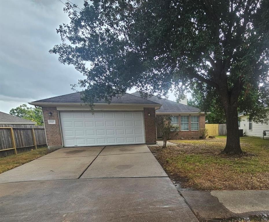 Woolongong Dr, Katy, TX 77449
