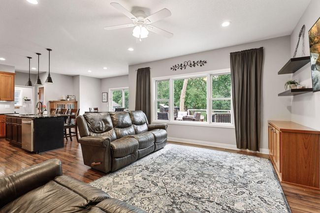 Living Room | Image 9