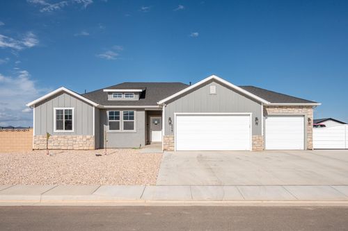 4527 N 2600 W, Cedar City, UT, 84721-8012 | Card Image