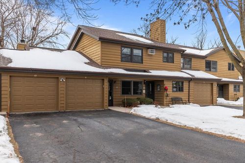 11-921 Babcock Street, NEENAH, WI, 54956 | Card Image