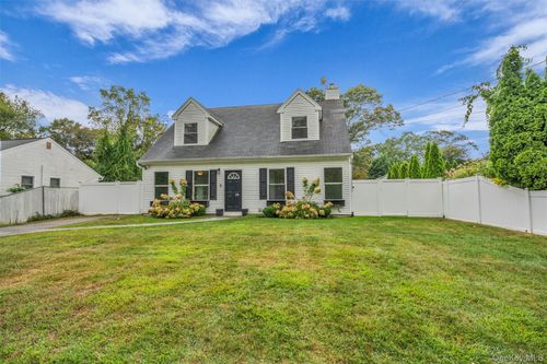98 Dahlia Dr, Mastic Beach, NY, 11951-2911 | Card Image