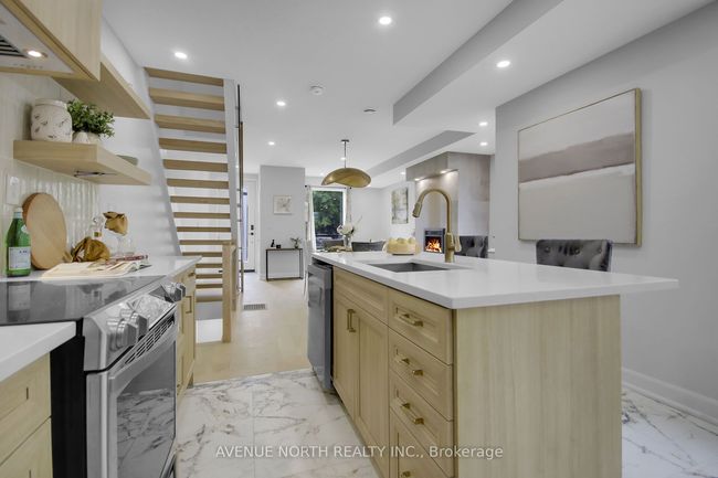 48 Brighton Ave, House attached with 5 bedrooms, 4 bathrooms and 2 parking in Ottawa ON | Image 14