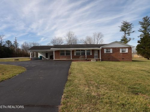 18 Sandra Ln, Crossville, TN, 38555-5131 | Card Image