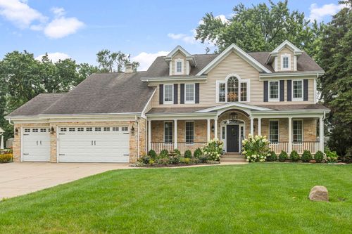 105 W Ridge Ave, Prospect Heights, IL, 60070-1351 | Card Image