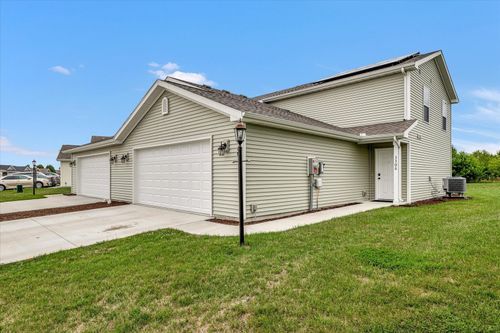 3315 Boulder Ridge Dr, Champaign, IL, 61822-2410 | Card Image