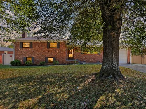 8 Phillips Dr, Fort Oglethorpe, GA, 30742-3773 | Card Image