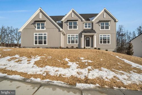 16 Old Moss Ln, CARLISLE, PA, 17013-8412 | Card Image