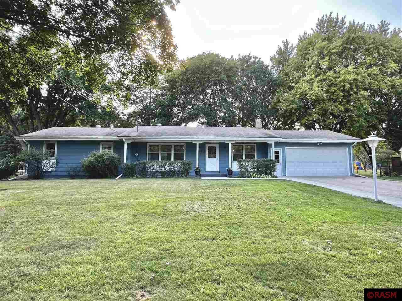 Clare Ct, North Mankato, MN 56003