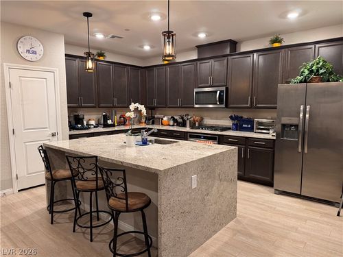 507 Fairview Hills St, Las Vegas, NV, 89138-6292 | Card Image